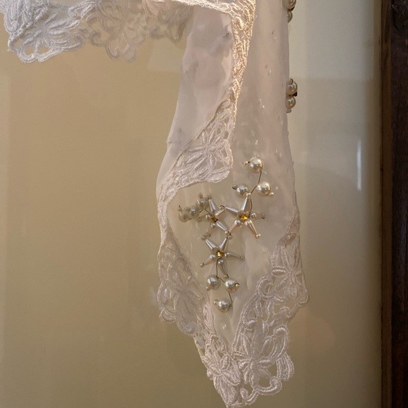 NWT unique beaded flowers handmade white color fancy bride scarf Chapel Veil - Picture 4 of 7